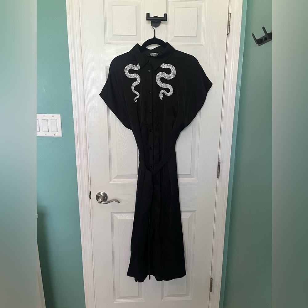 NWT Disturbia relaxed midi dress with snake detail